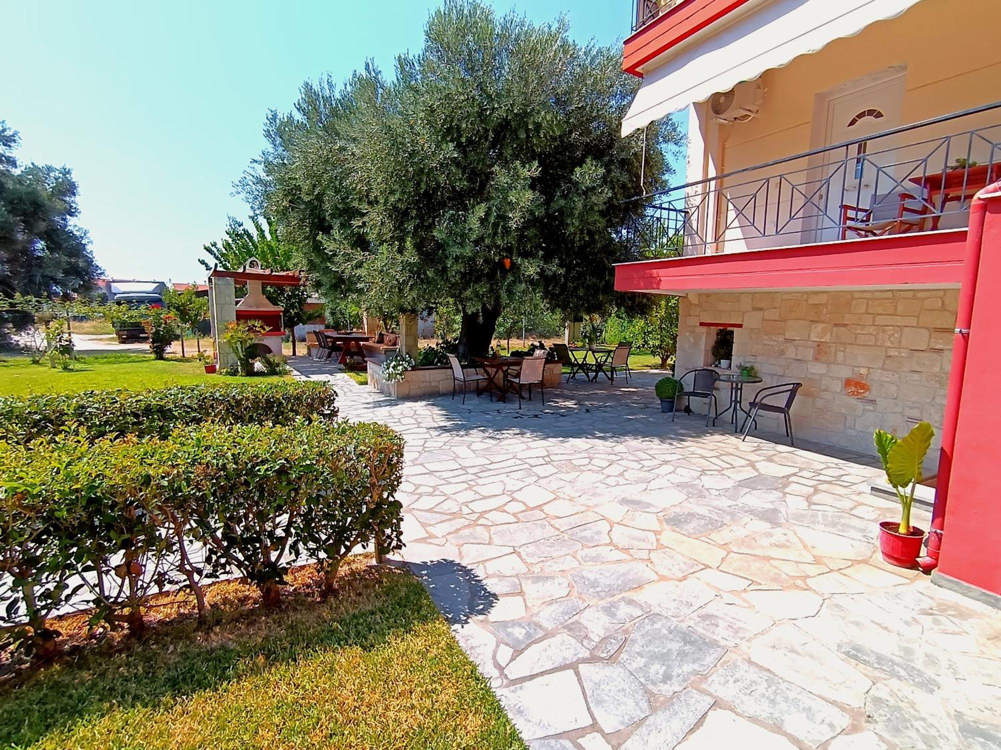 Giorgos Apartments. Skála Foúrkas Eksteriør billede